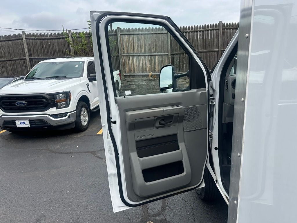 2024 Ford E-450SD Base