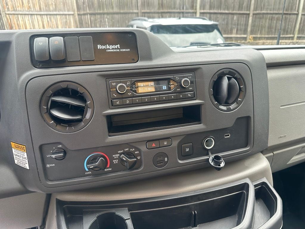 2024 Ford E-450SD Base