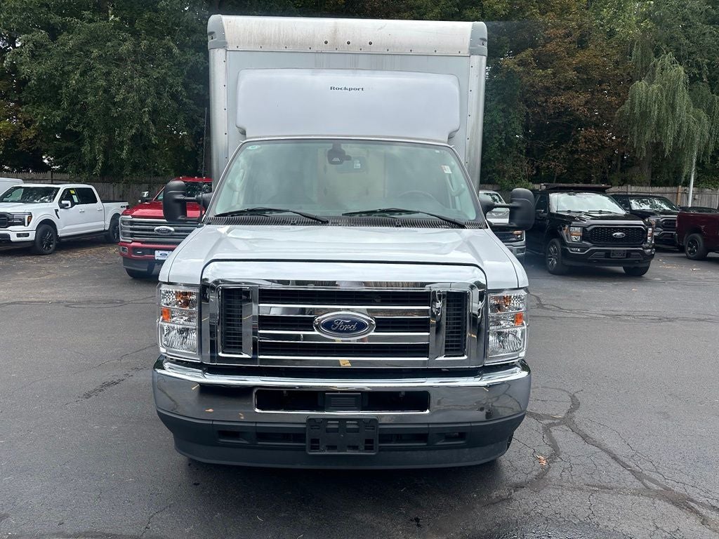 2024 Ford E-450SD Base