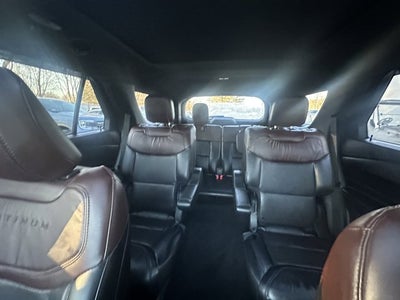 2022 Ford Explorer Platinum 4WD V-6 M/Roof