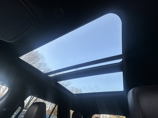 2022 Ford Explorer Platinum 4WD V-6 M/Roof