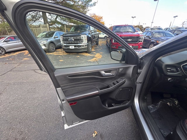 2022 Ford Escape SEL AWD M/Roof Navigation