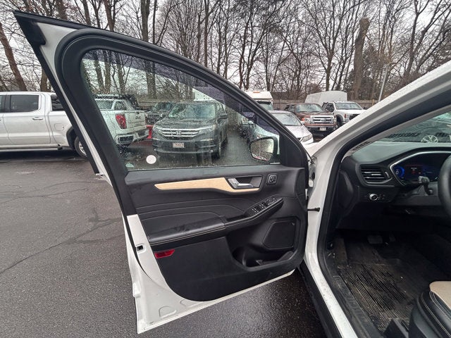 2022 Ford Escape Titanium AWD Elite Pkg. M/Roof