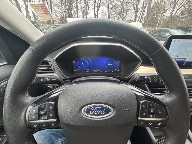2022 Ford Escape Titanium AWD Elite Pkg. M/Roof