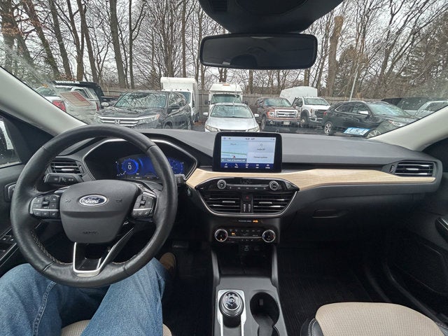 2022 Ford Escape Titanium AWD Elite Pkg. M/Roof