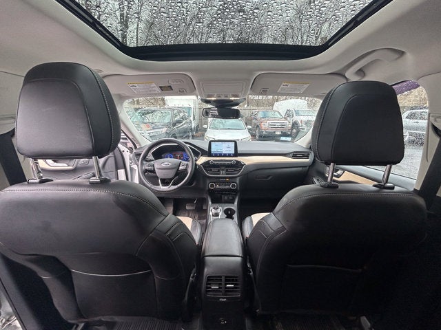 2022 Ford Escape Titanium AWD Elite Pkg. M/Roof