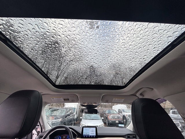 2022 Ford Escape Titanium AWD Elite Pkg. M/Roof