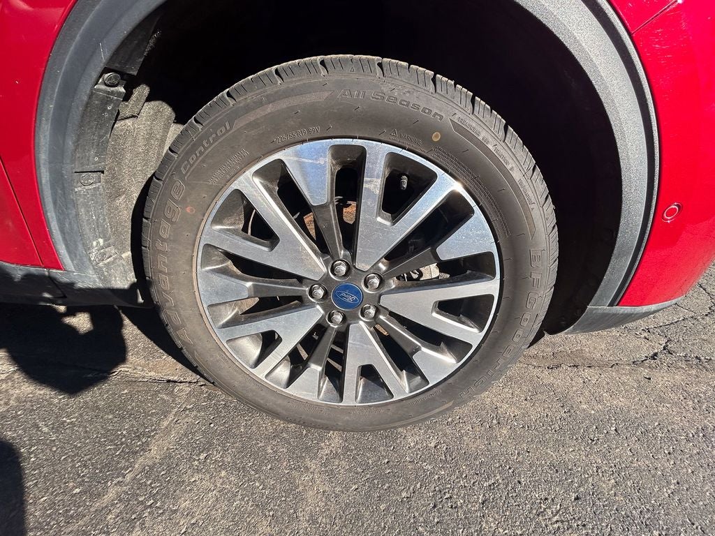 2020 Ford Escape Titanium