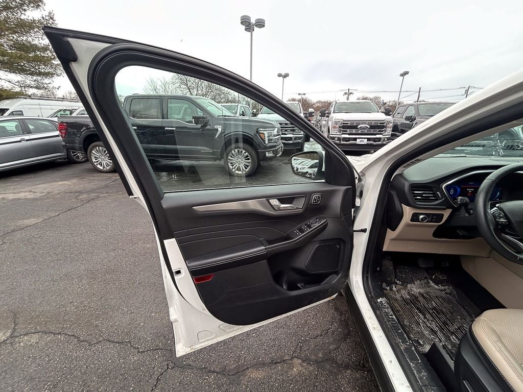 2021 Ford Escape Titanium