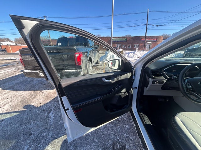 2025 Ford Escape Platinum AWD M/Roof