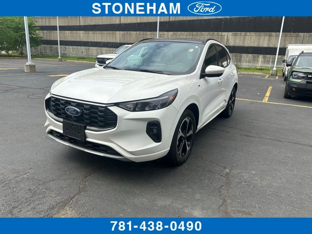 2023 Ford Escape ST-Line Select AWD M/Roof Nav.