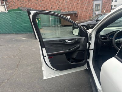 2023 Ford Escape ST-Line Select AWD M/Roof Nav.