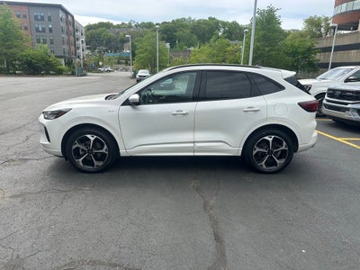 2023 Ford Escape ST-Line Select AWD M/Roof Nav.