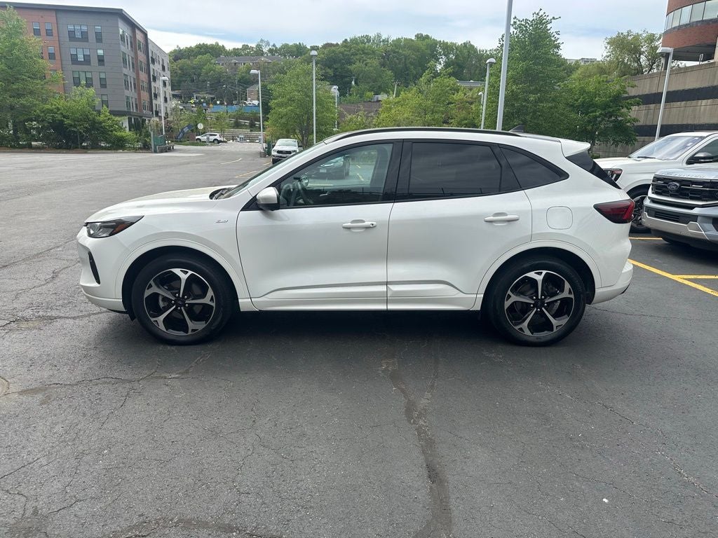 2023 Ford Escape ST-Line Select AWD M/Roof Nav.