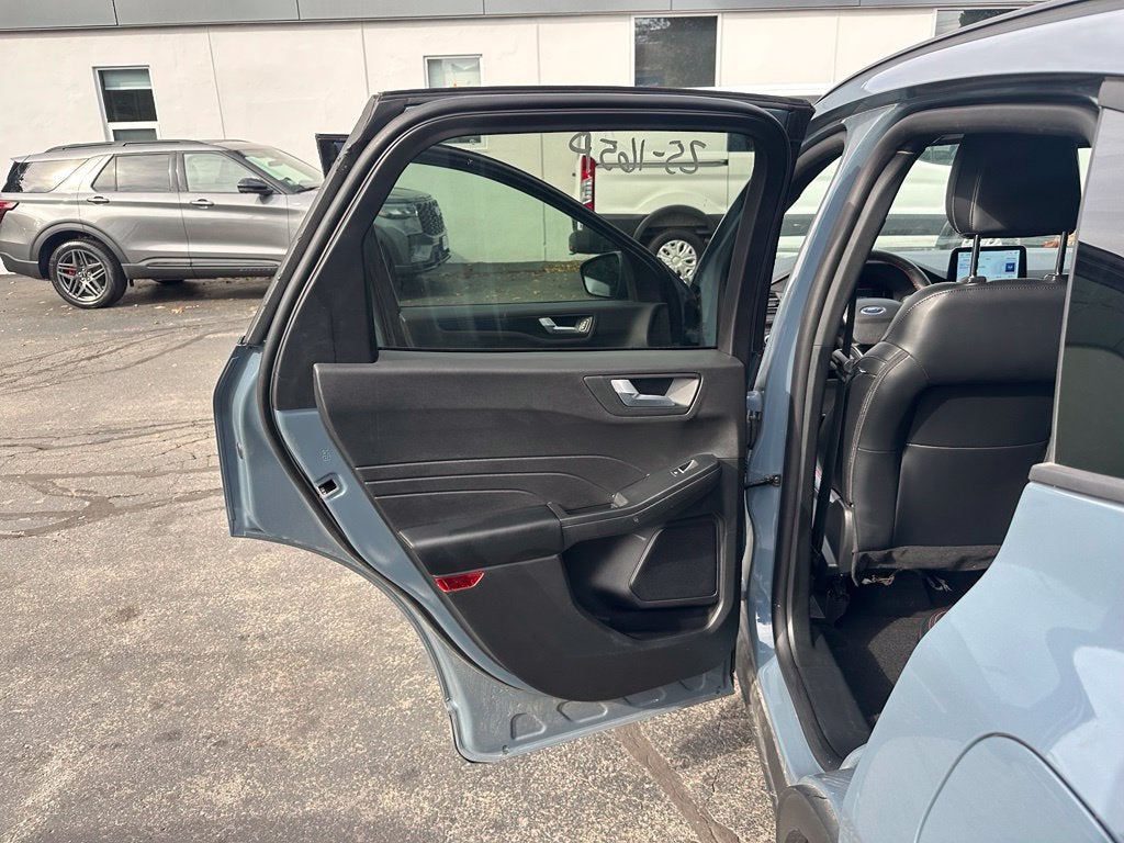 2025 Ford Escape ST-Line Select