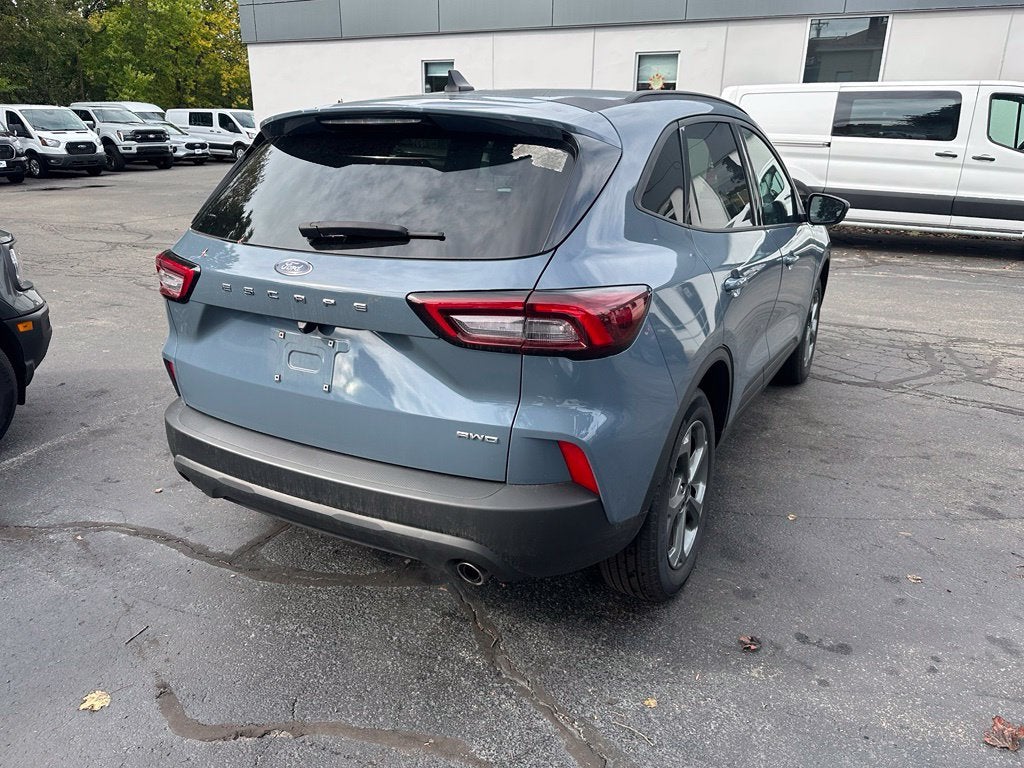 2025 Ford Escape ST-Line Select