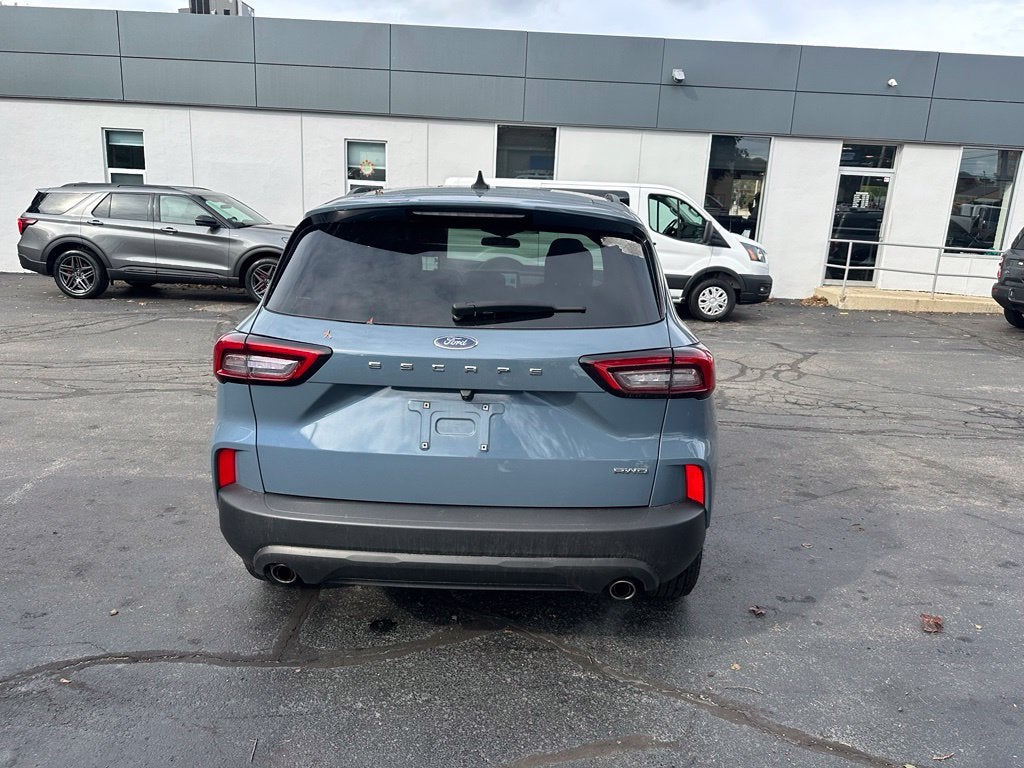 2025 Ford Escape ST-Line Select