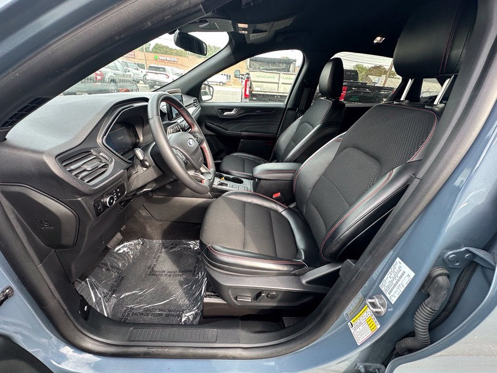 2025 Ford Escape ST-Line Select
