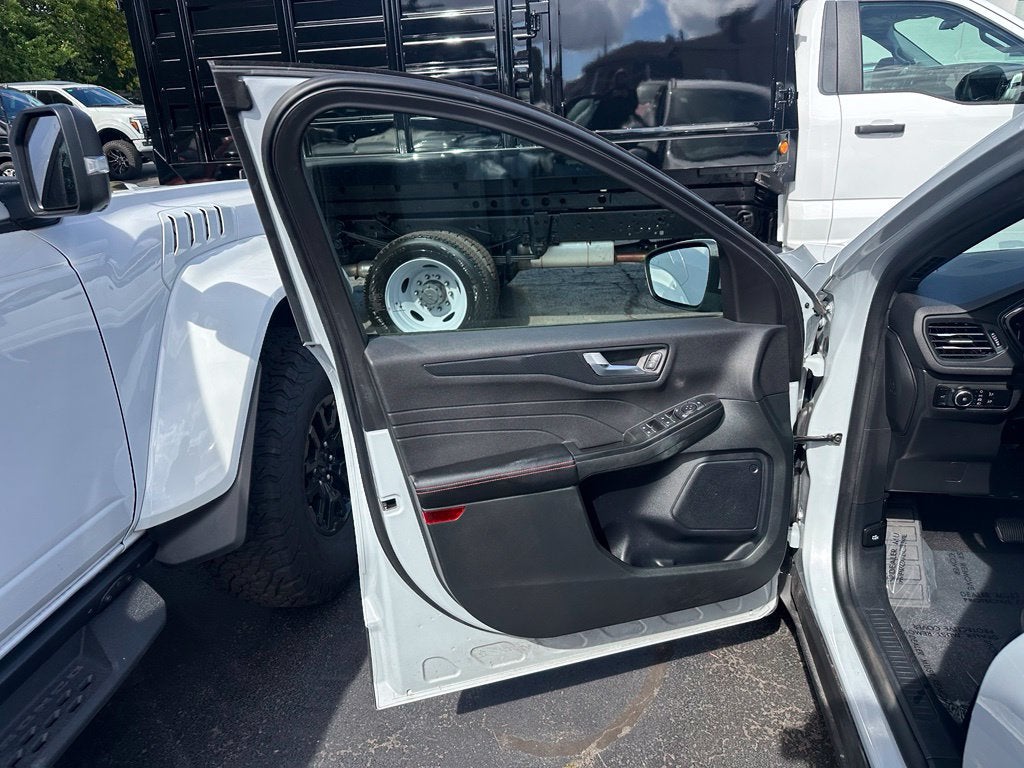 2025 Ford Escape ST-Line Select