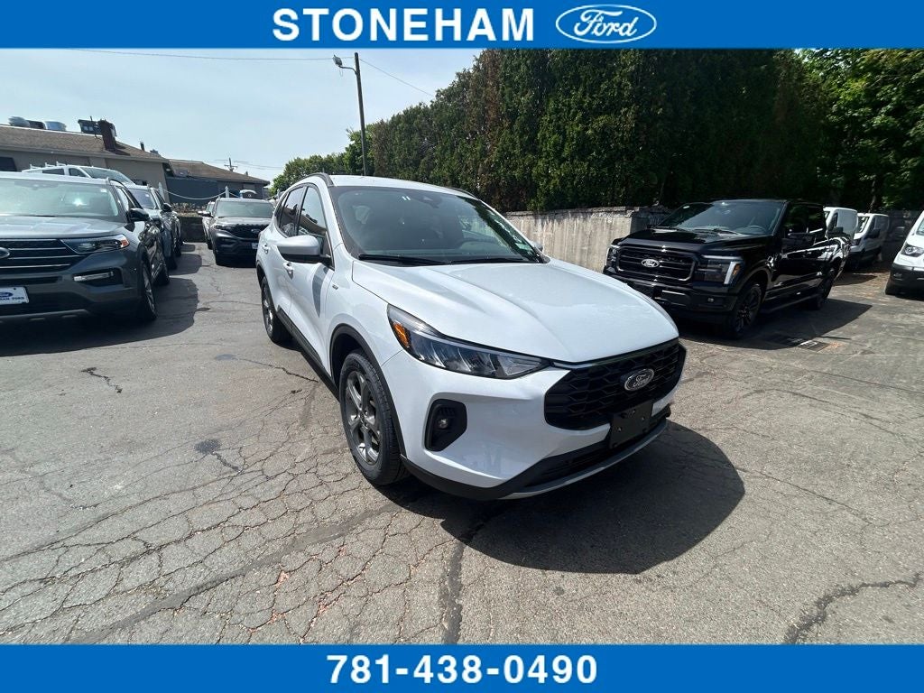 2025 Ford Escape ST-Line Select AWD Certified P/O