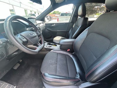 2025 Ford Escape ST-Line Select AWD Certified P/O