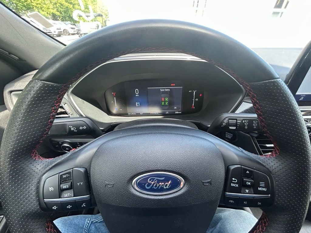 2025 Ford Escape ST-Line Select AWD Certified P/O