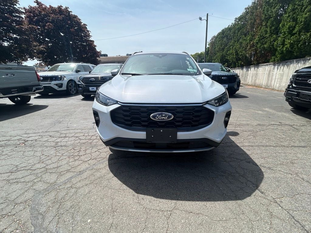 2025 Ford Escape ST-Line Select AWD Certified P/O