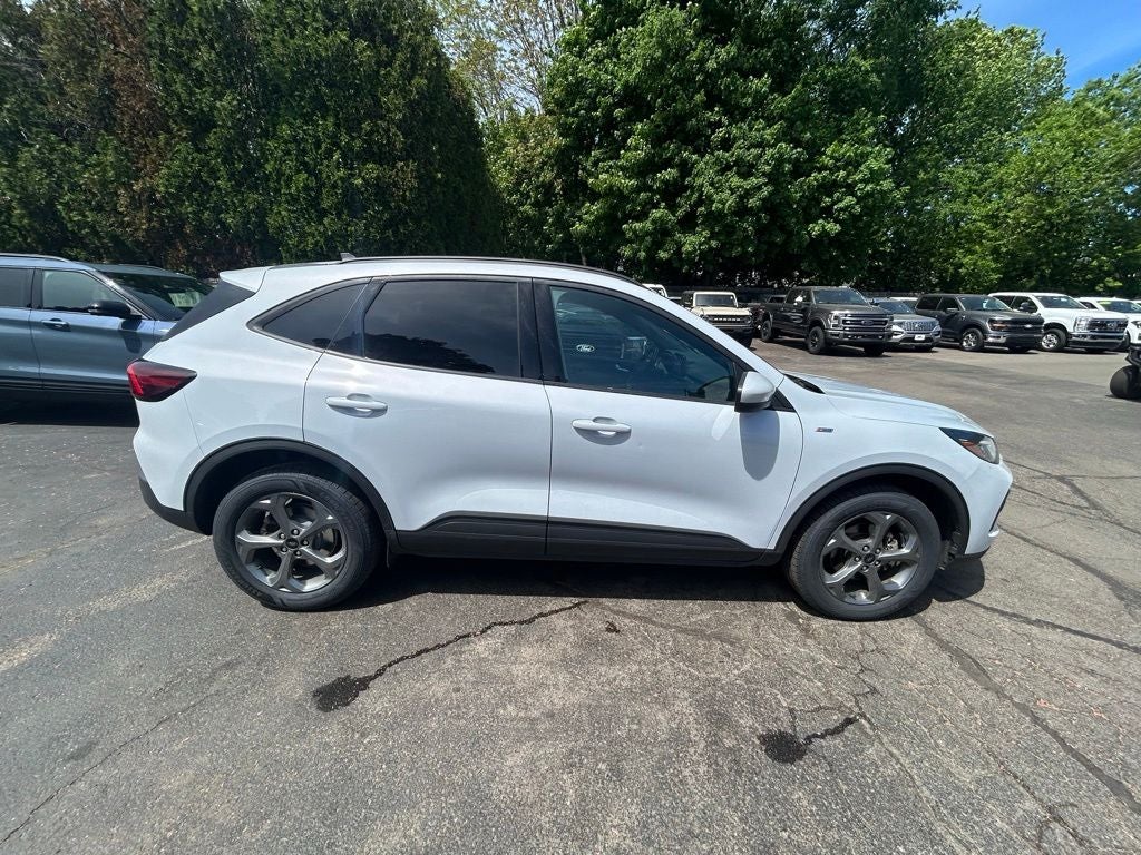 2025 Ford Escape ST-Line Select AWD Certified P/O