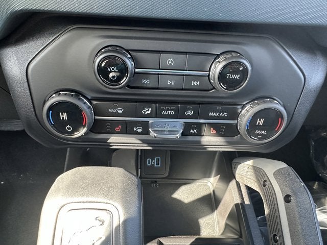 2024 Ford Bronco Outer Banks 4x4