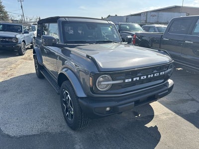 2024 Ford Bronco Outer Banks 4x4