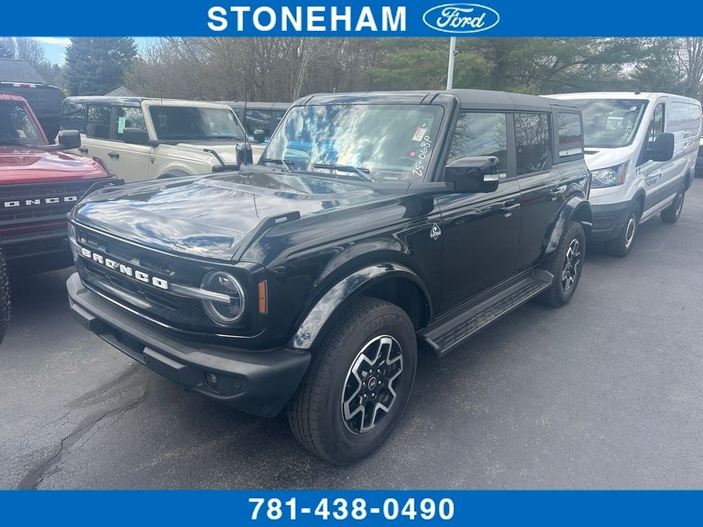 2025 Ford Bronco Outer Banks 4x4