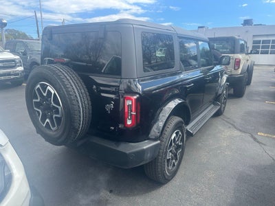 2025 Ford Bronco Outer Banks 4x4