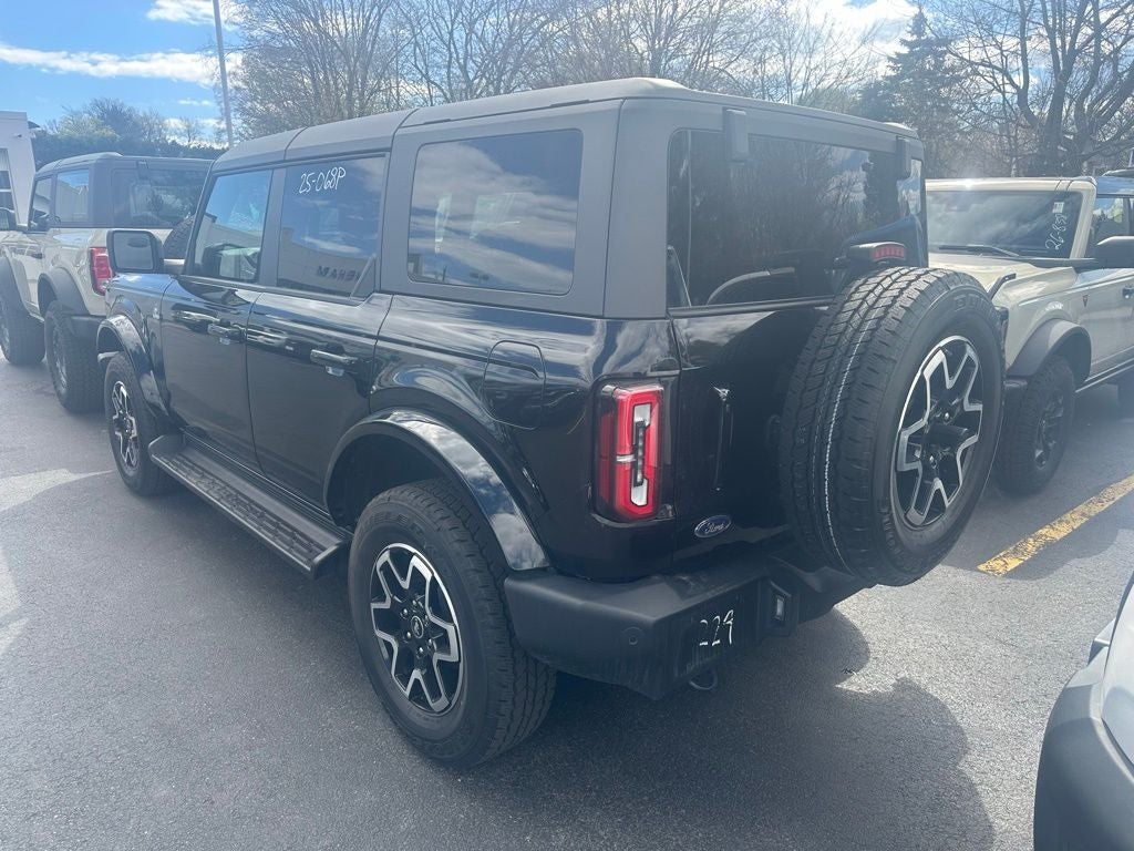 2025 Ford Bronco Outer Banks 4x4