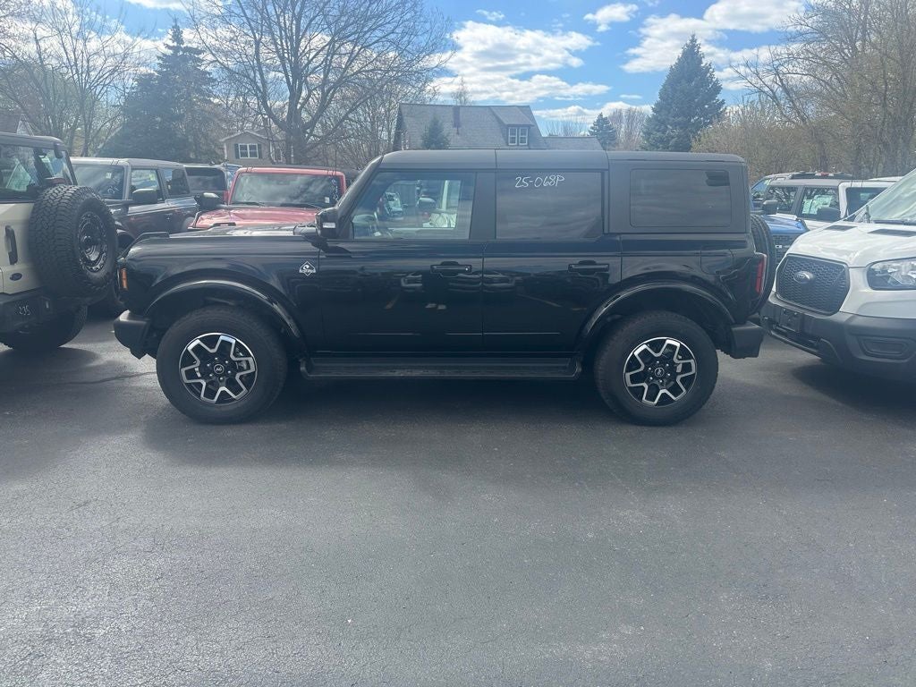 2025 Ford Bronco Outer Banks 4x4