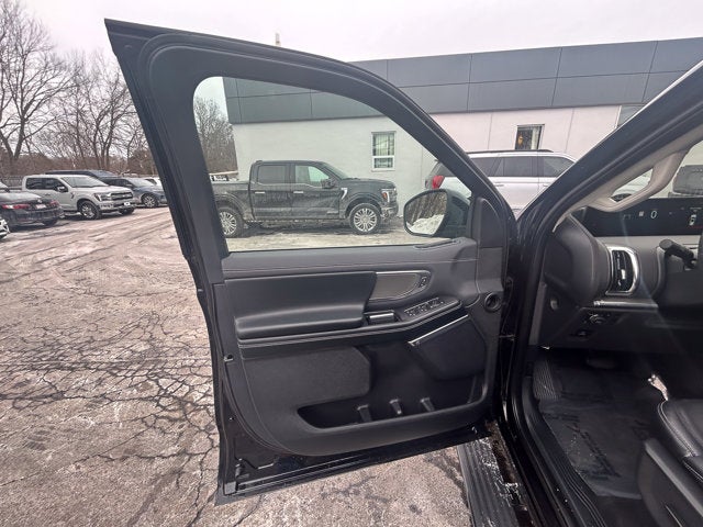 2025 Ford Expedition Max Platinum 4x4