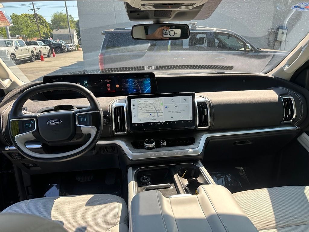 2025 Ford Expedition Max Platinum