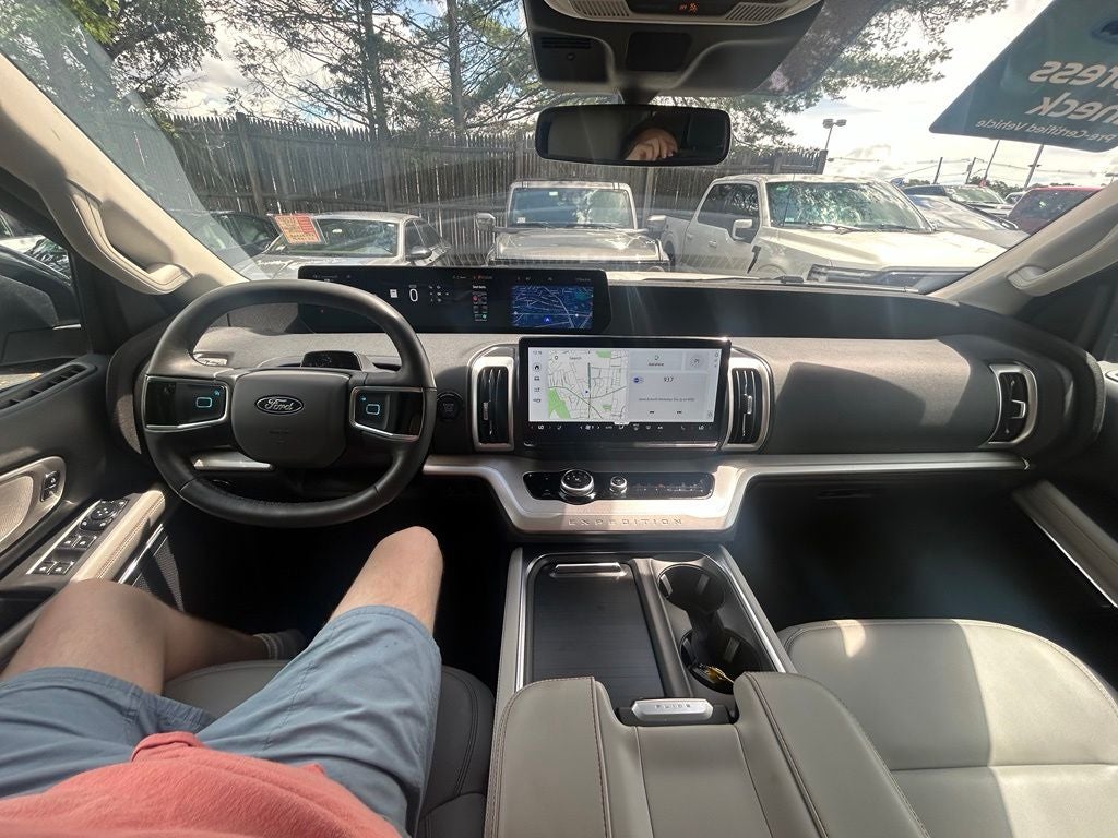 2025 Ford Expedition Active