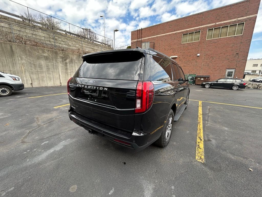 2025 Ford Expedition Active 4x4