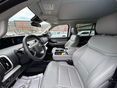 2025 Ford Expedition Active 4x4