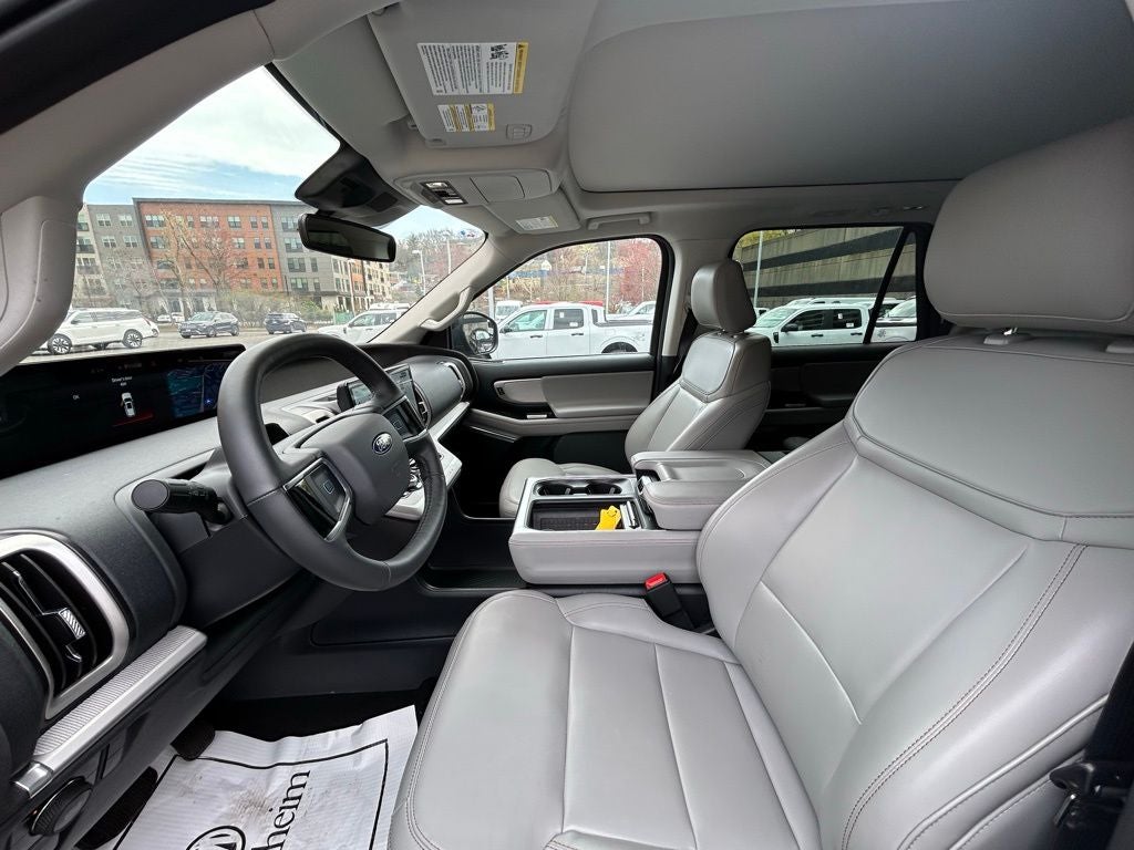 2025 Ford Expedition Active 4x4