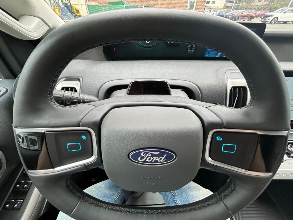 2025 Ford Expedition Active 4x4