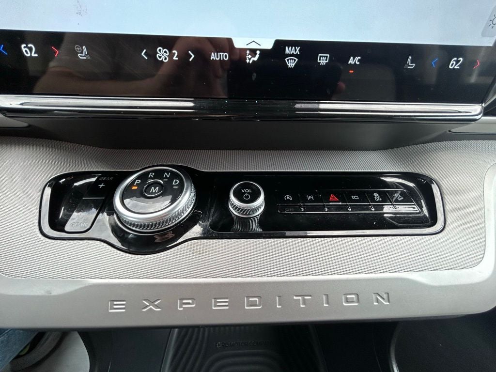 2025 Ford Expedition Active 4x4