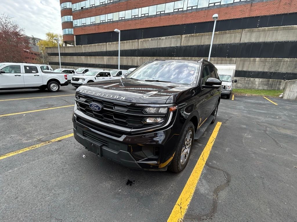 2025 Ford Expedition Active 4x4
