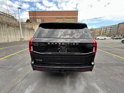 2025 Ford Expedition Active 4x4