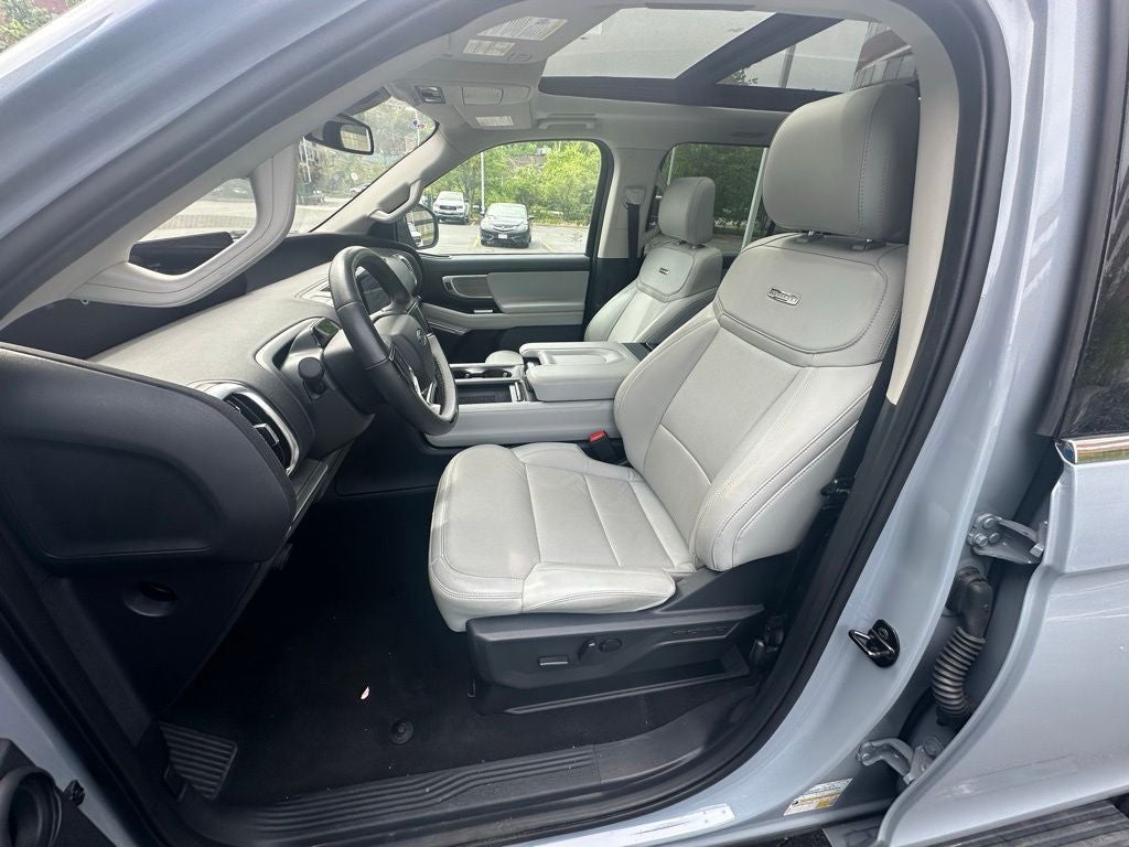 2025 Ford Expedition Platinum 4x4 M/Roof Nav.