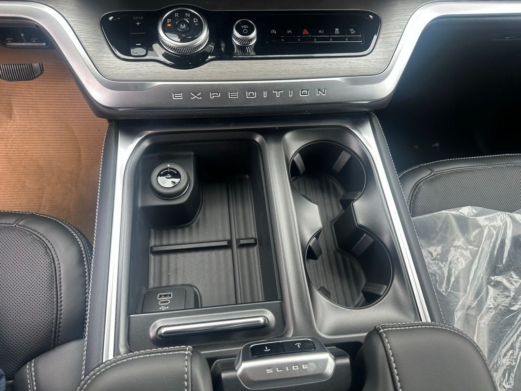 2026 Ford Expedition Platinum®