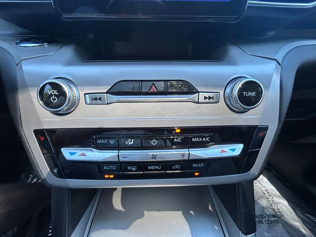 2023 Ford Explorer XLT 4WD M/ROOF Nav.