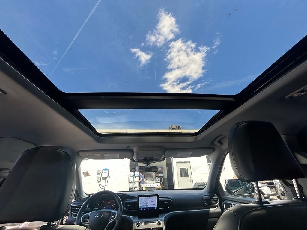 2023 Ford Explorer XLT 4WD M/ROOF Nav.