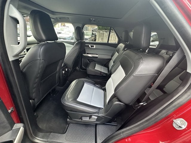 2022 Ford Explorer XLT 4wd M/Roof