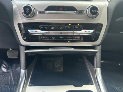 2022 Ford Explorer XLT 4wd M/Roof